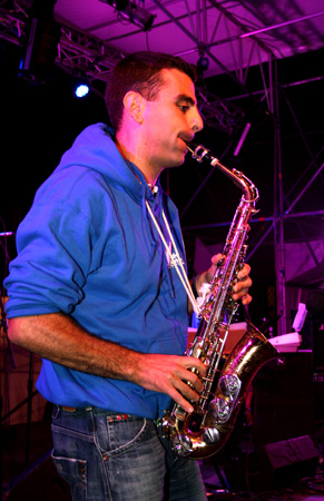 03.antonio al sax