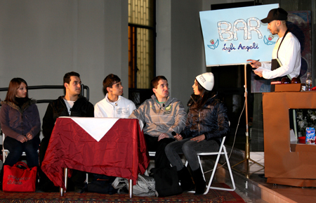 13.ragazzi_al_bar