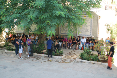 01.Ain Karen 1